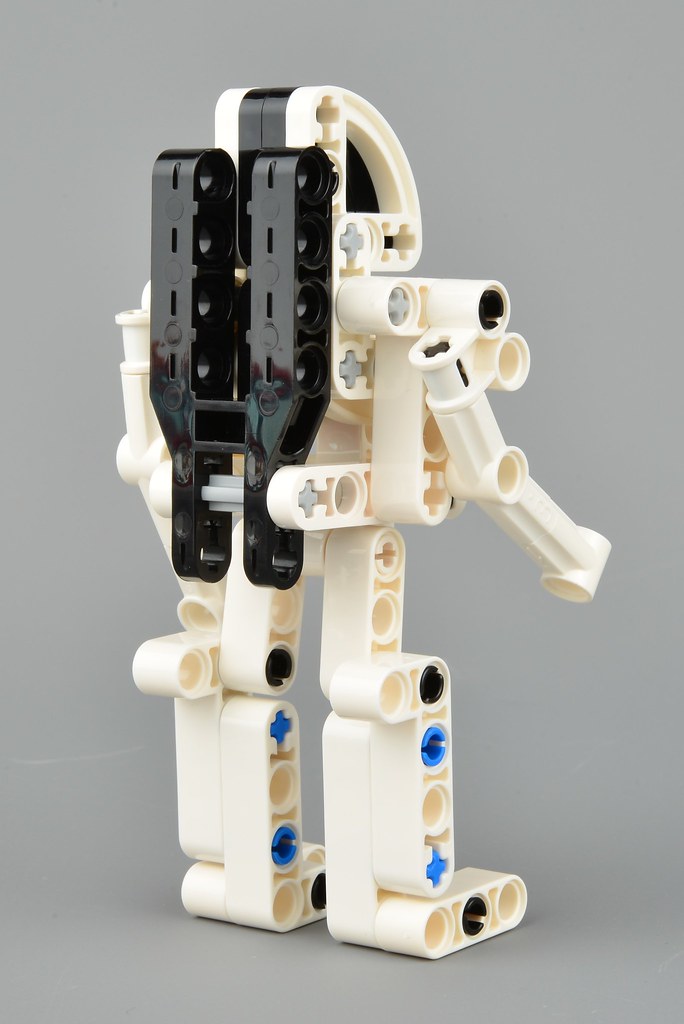 Обзор LEGO Technic 1237 Honda Asimo