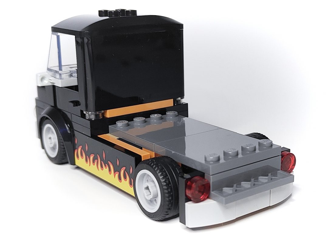 LEGO City Burger Truck (60404) Review5