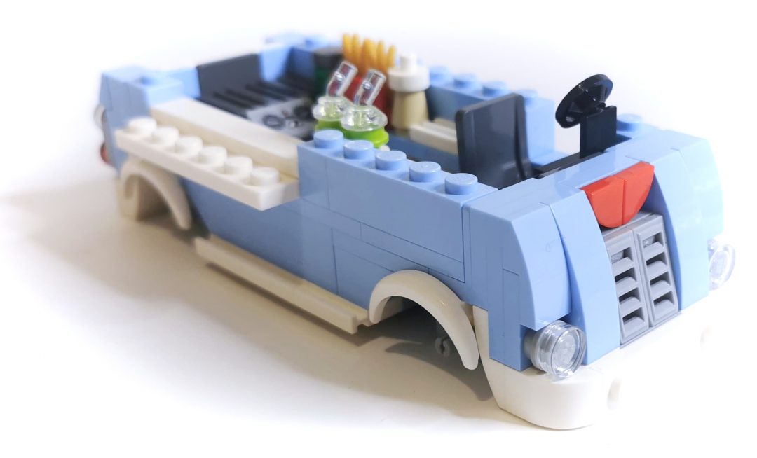 LEGO Icons Retro Food Truck (40681) Review4