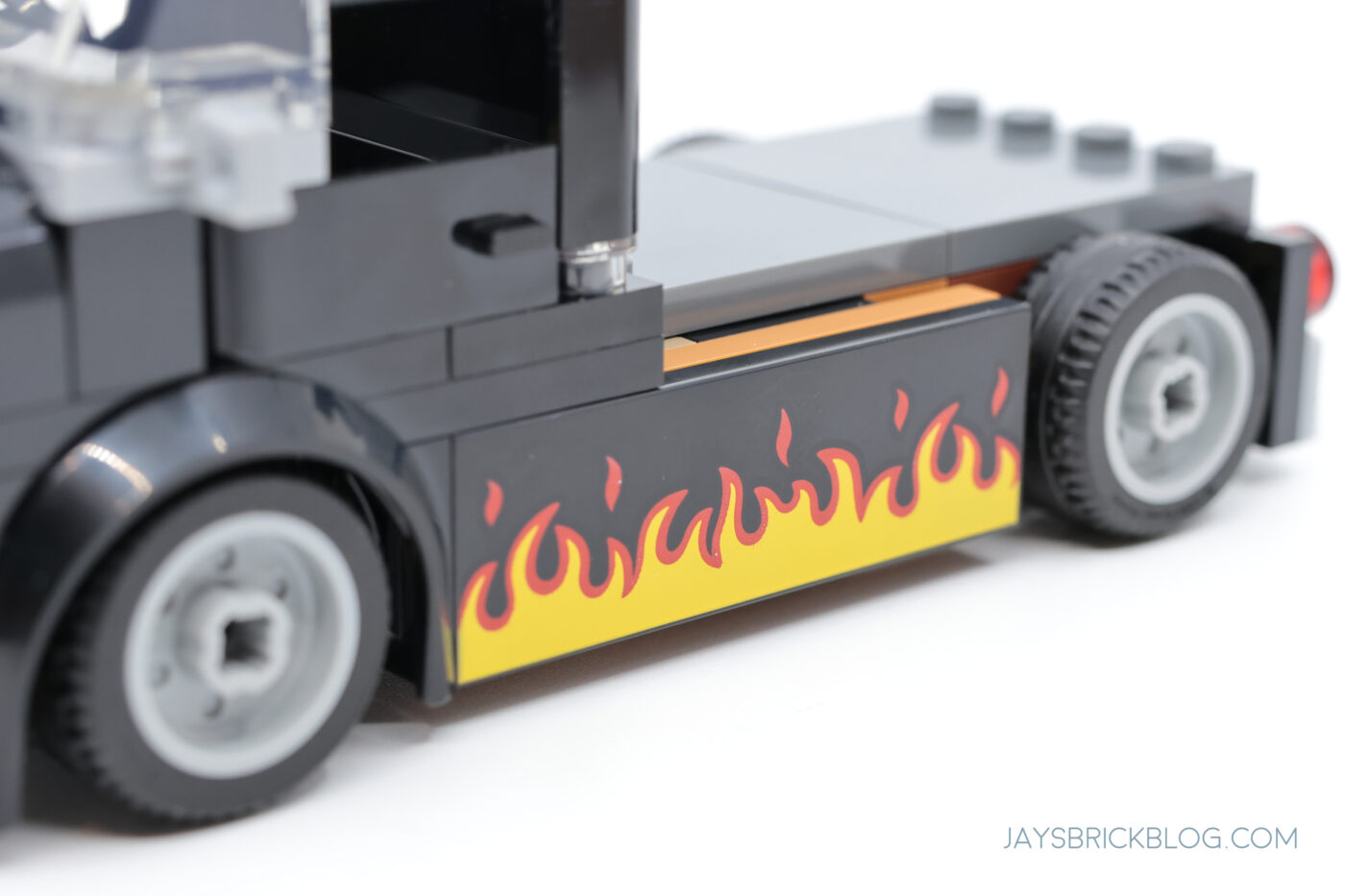 Review: LEGO 60404 Burger Truck9