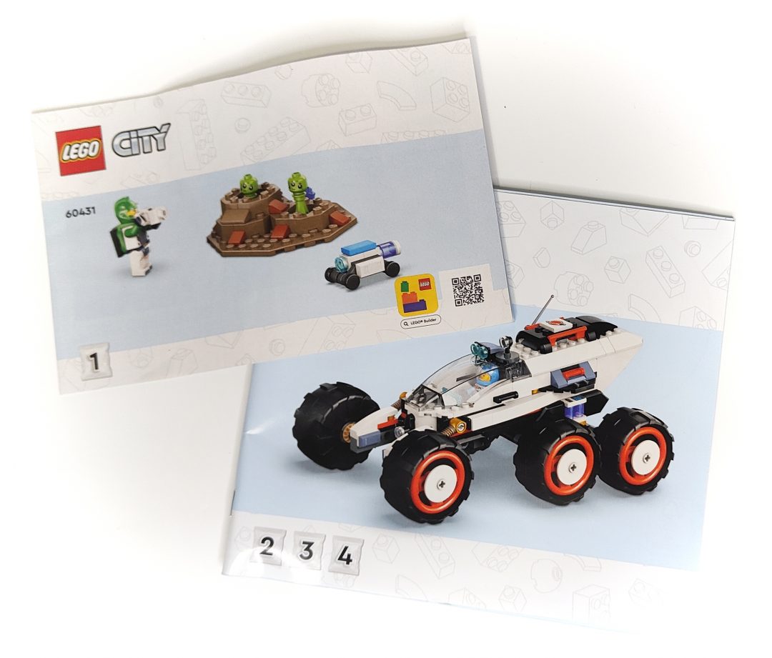LEGO City Space Explorer Rover And Alien Life (60431) Review2