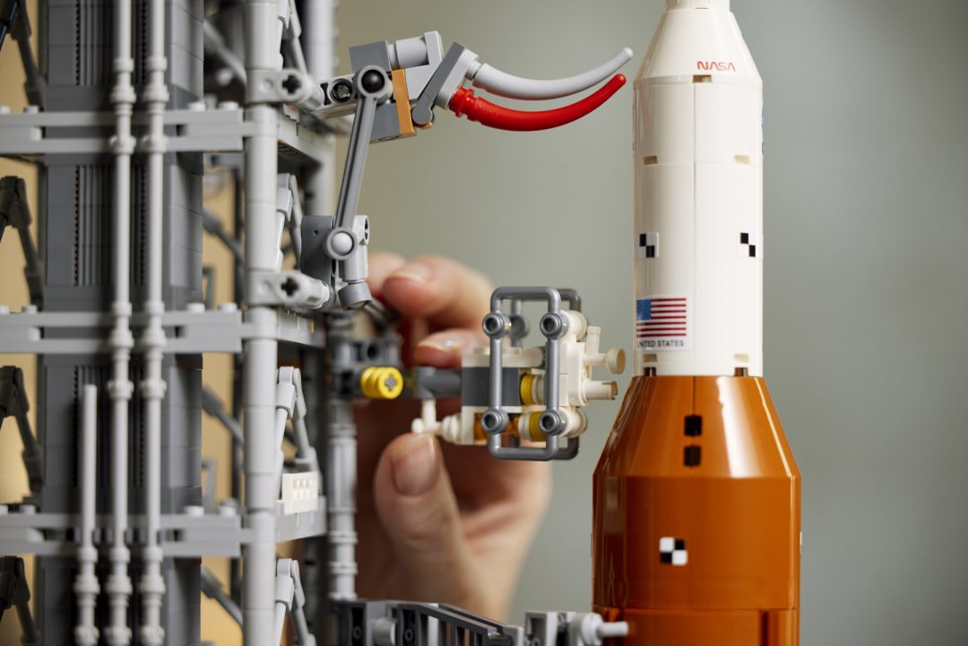 LEGO Icons Artemis Space Launch System (10341) Officially Revealed!4